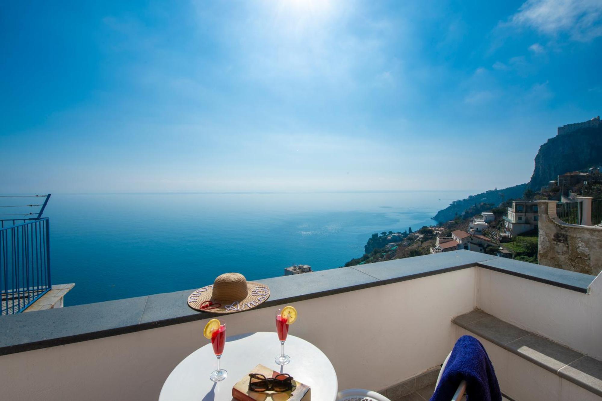 La Casa Accanto Amalfi Exterior photo