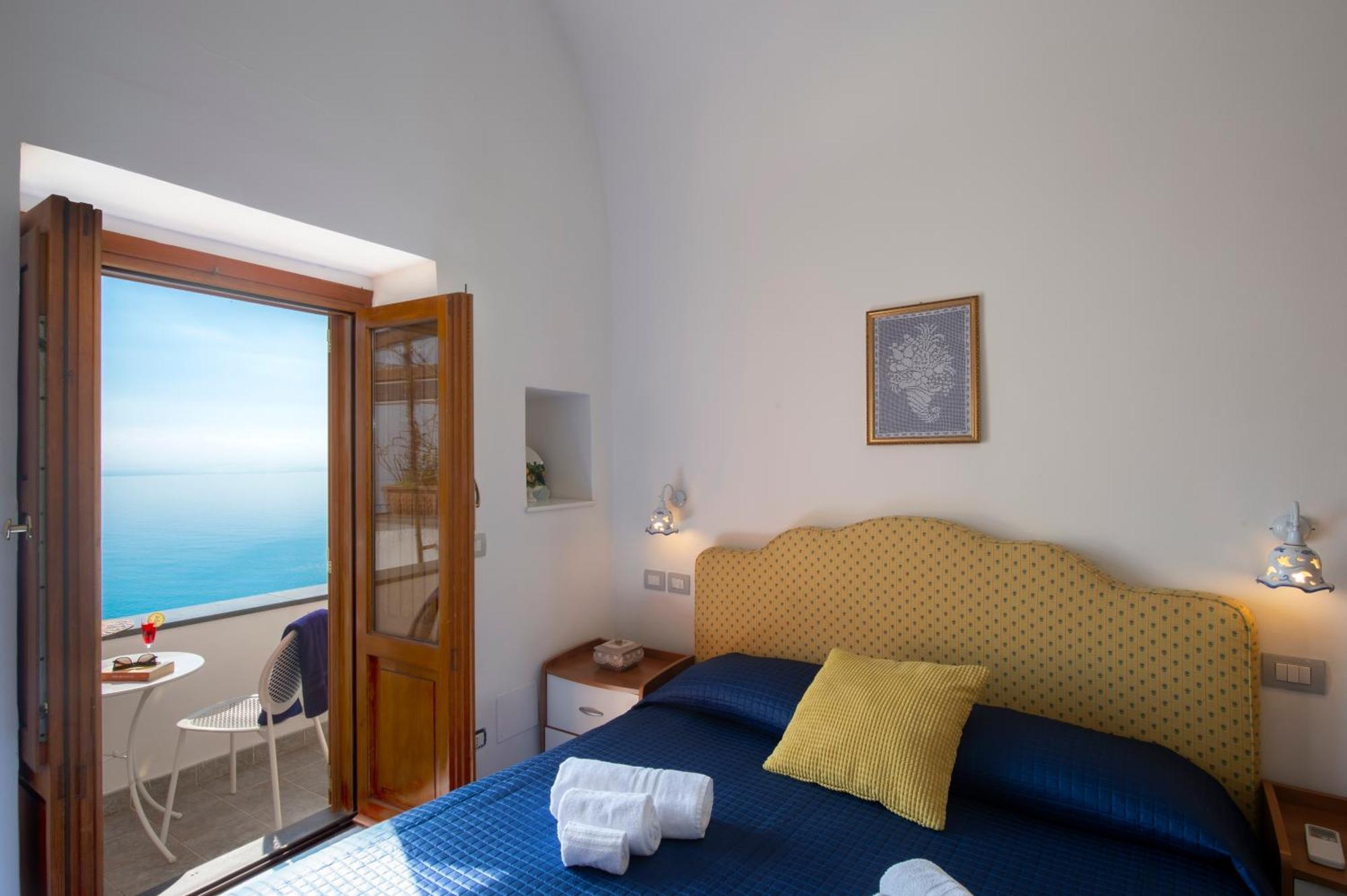 La Casa Accanto Amalfi Exterior photo